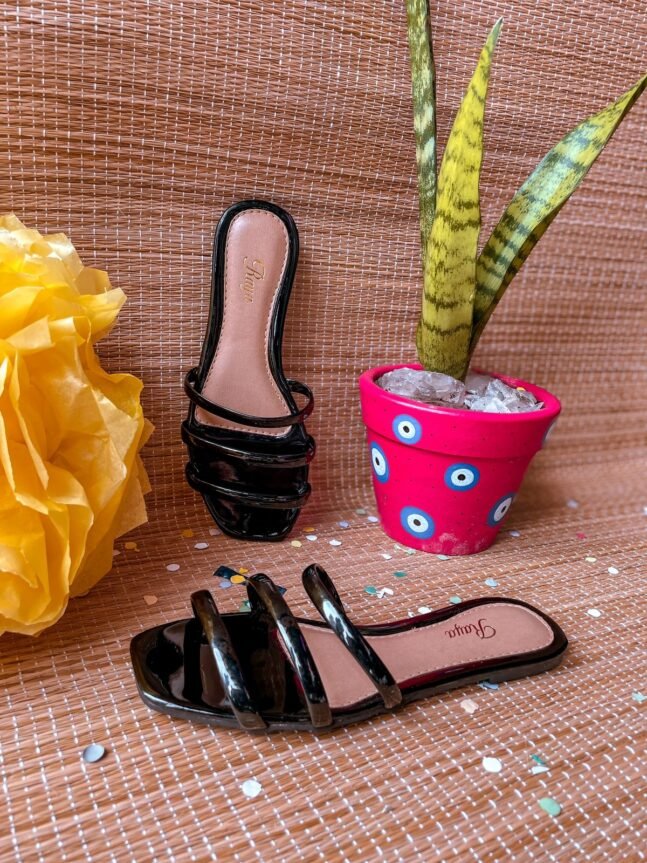 Tamanco Feminino Rasteira 3 tiras lisa AM008 Raya Preto