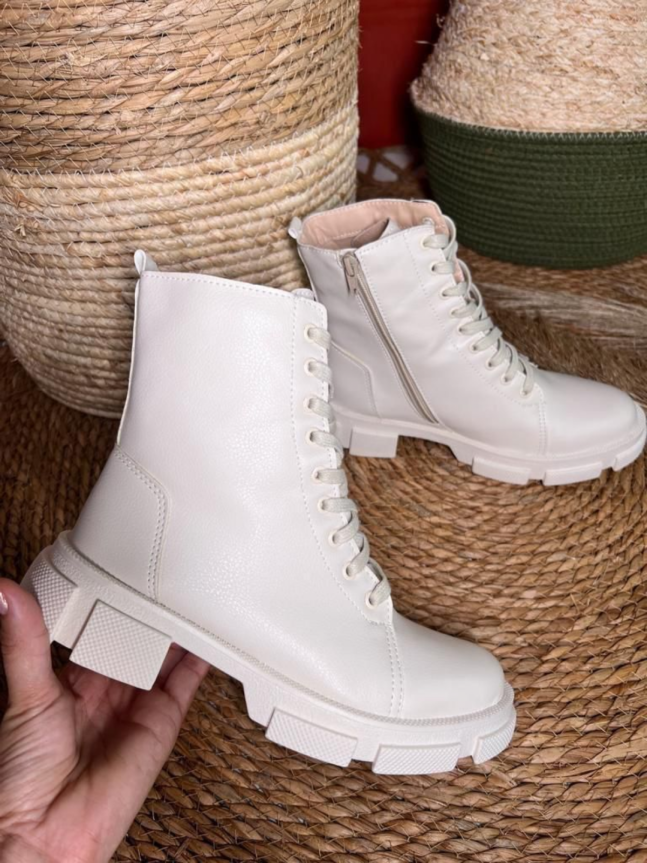 Bota Coturno Feminina em Couro Sintético Off BC900